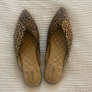 Birdies The Swan mini cheetah size 9 slip ons